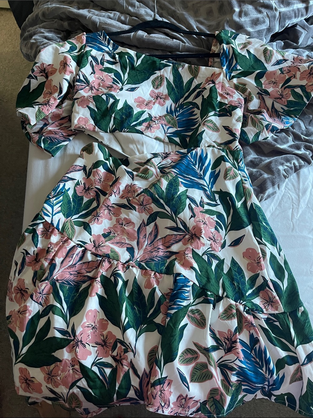 Cut out Floral puff sleeve Tiered Dress - Pink & Green